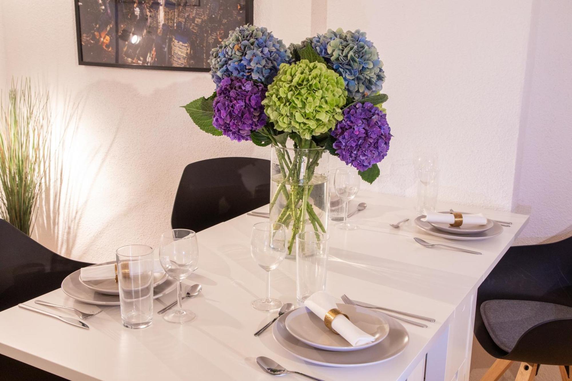 Homely - Spacious Flat Quiet, Friedrichstrasse, River *