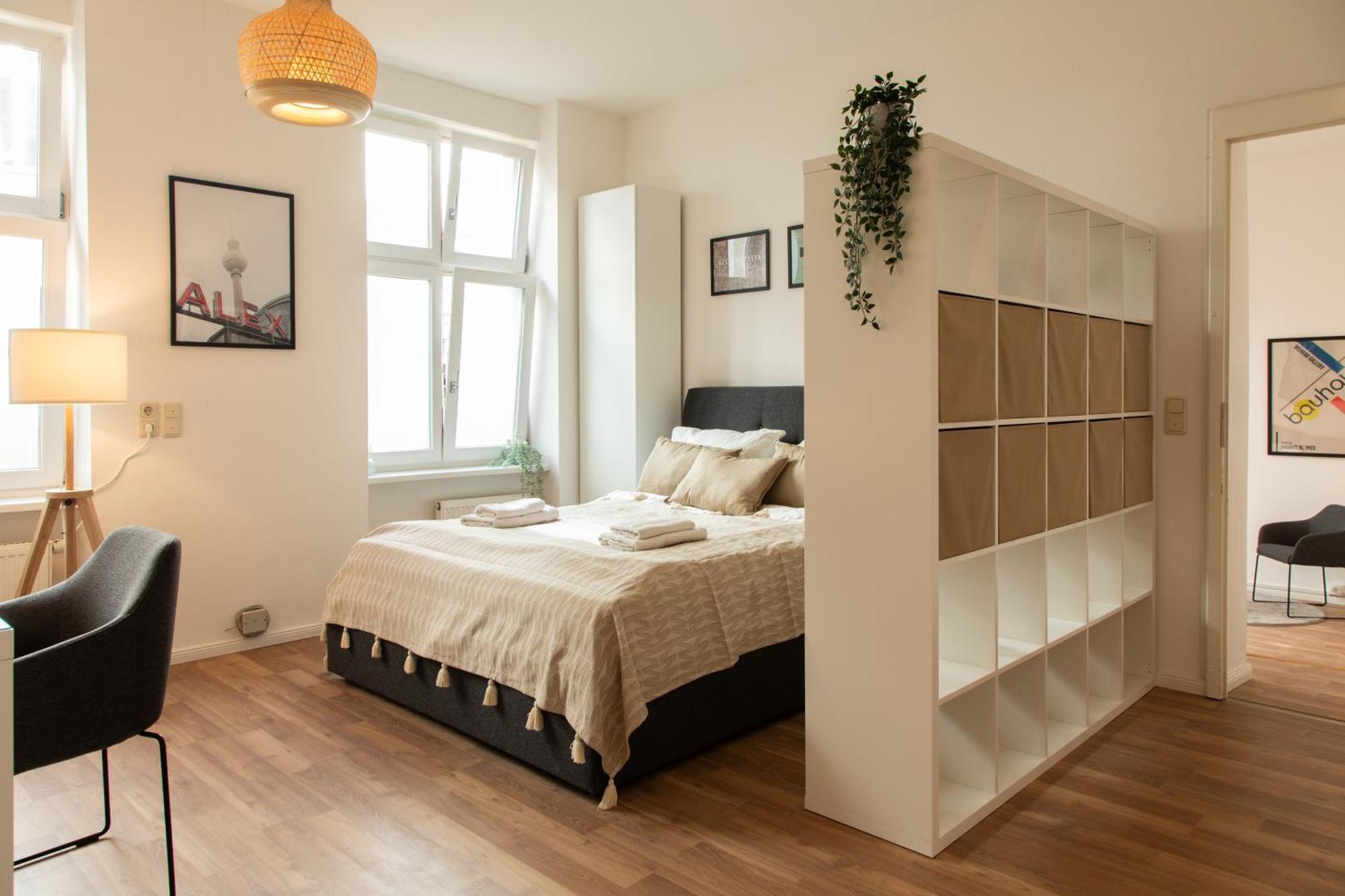 Homely - Spacious Flat Quiet, Friedrichstrasse, River * Berlijn